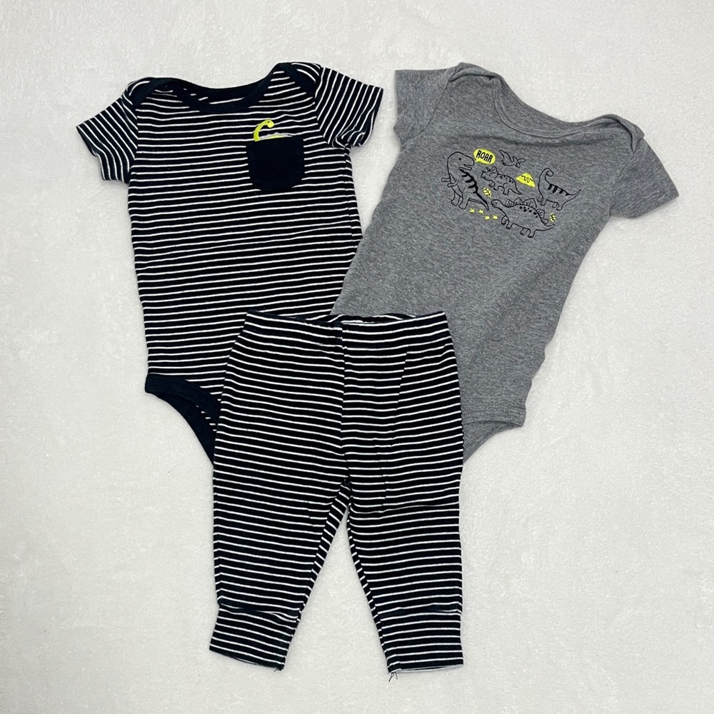 Carter's Child of Mine Baby Boy's Outfit Size 3-6 Months